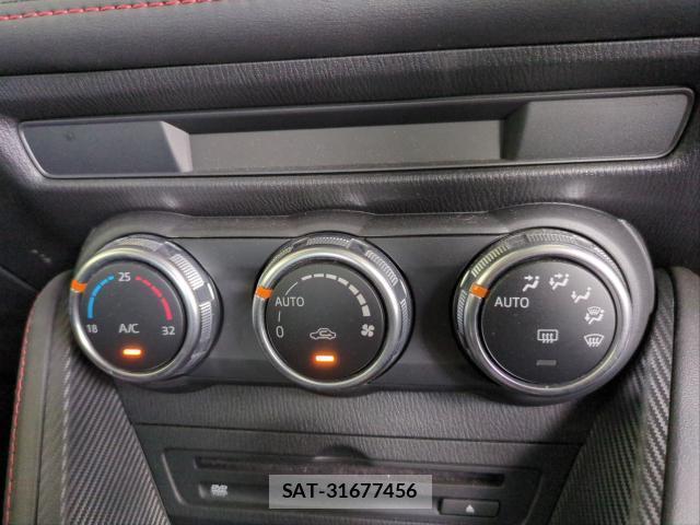 Mazda DEMIO 2015-04 8283708-19