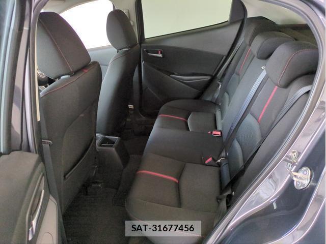 Mazda DEMIO 2015-04 8283708-6