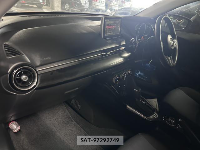 Mazda DEMIO 2015-06 8284766-9