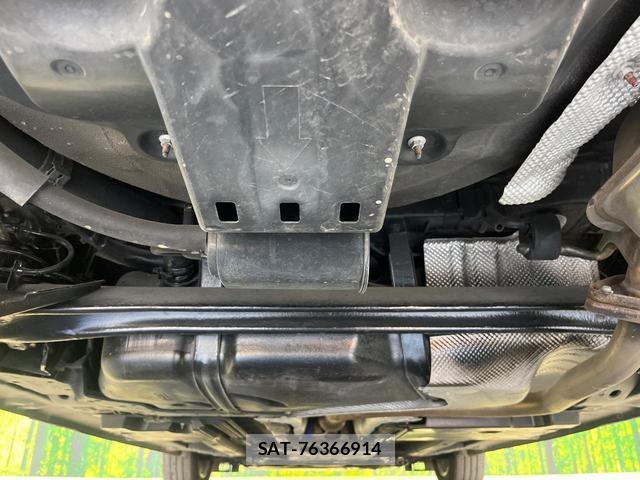 Mazda DEMIO 2018-03 8284935-18