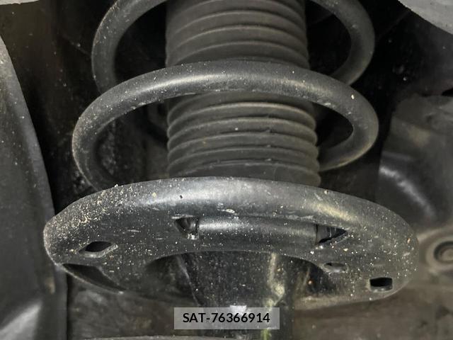 Mazda DEMIO 2018-03 8284935-19