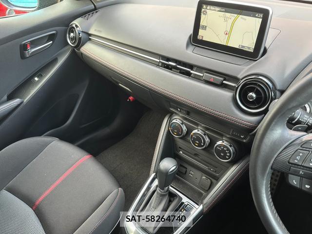 Mazda DEMIO 2016-01 8285448-9