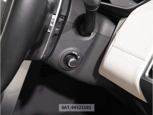 Land Rover DISCOVERY 2022-02 8284480-14