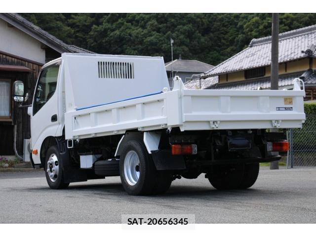 Hino DUTRO 2012-10 8276802-5