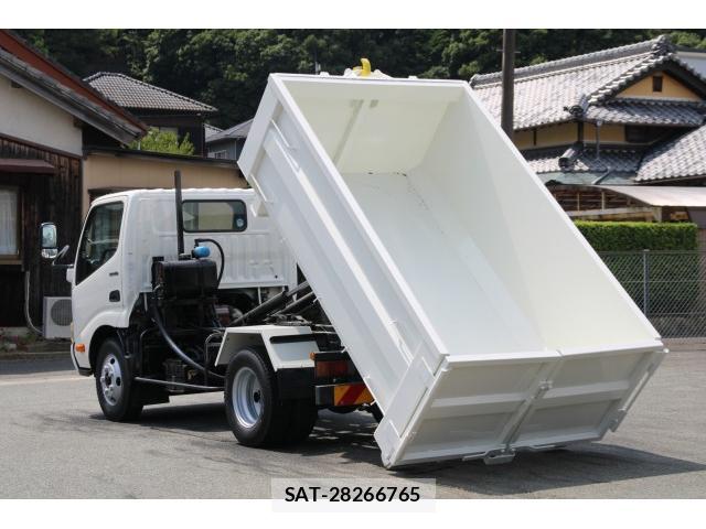 Hino DUTRO 2012-07 8276803-11