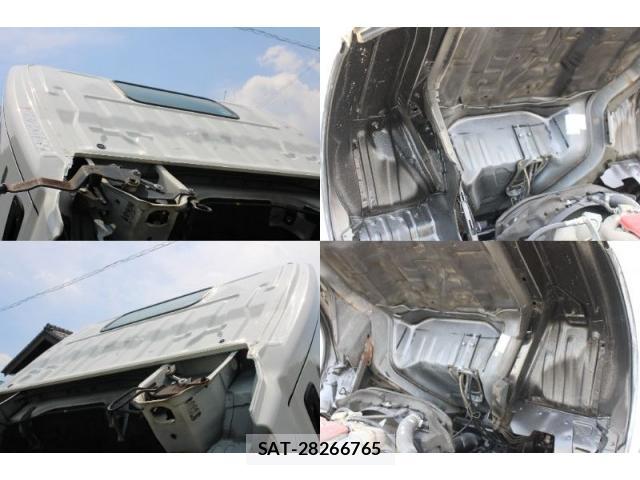 Hino DUTRO 2012-07 8276803-17