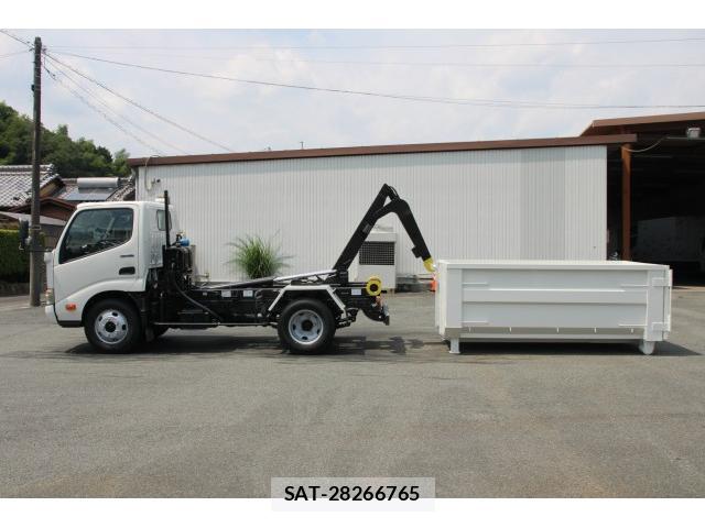 Hino DUTRO 2012-07 8276803-4
