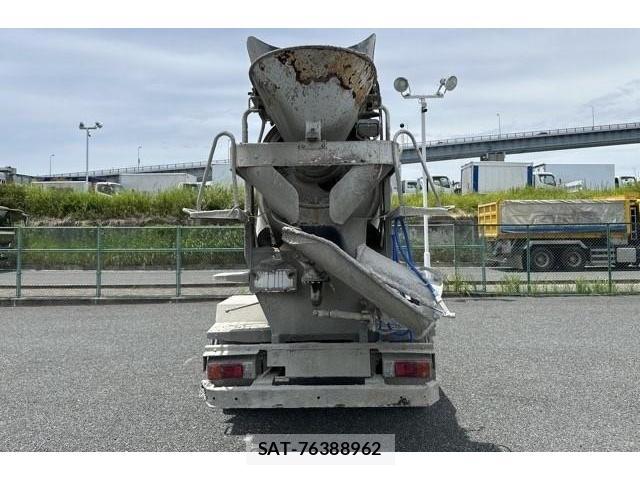 Hino DUTRO 2015-05 8277516-3