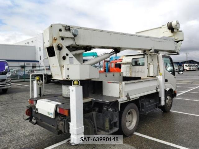 Hino DUTRO 2016-06 8277517-4