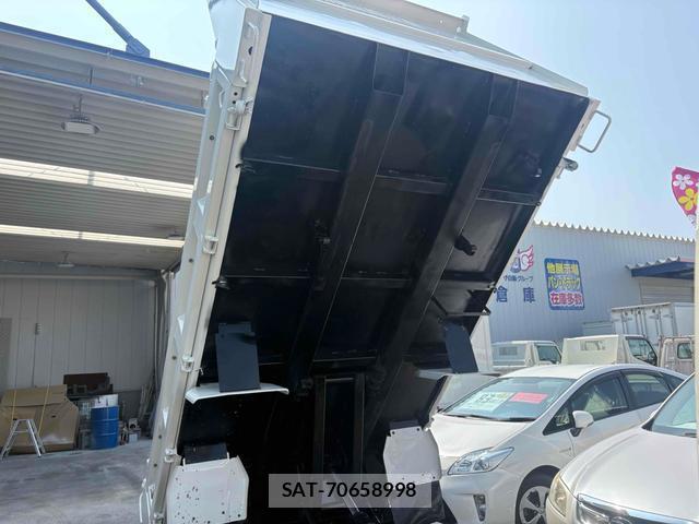 Hino DUTRO 2019-10 8280288-4