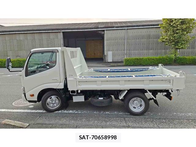 Hino DUTRO 2019-10 8280288-9