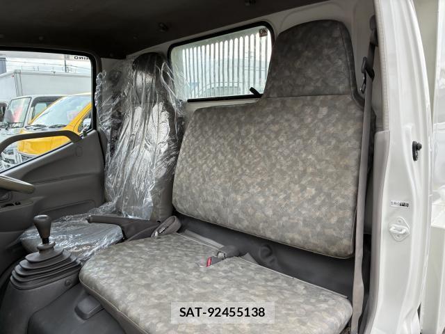 Hino DUTRO 2009-01 8280292-9