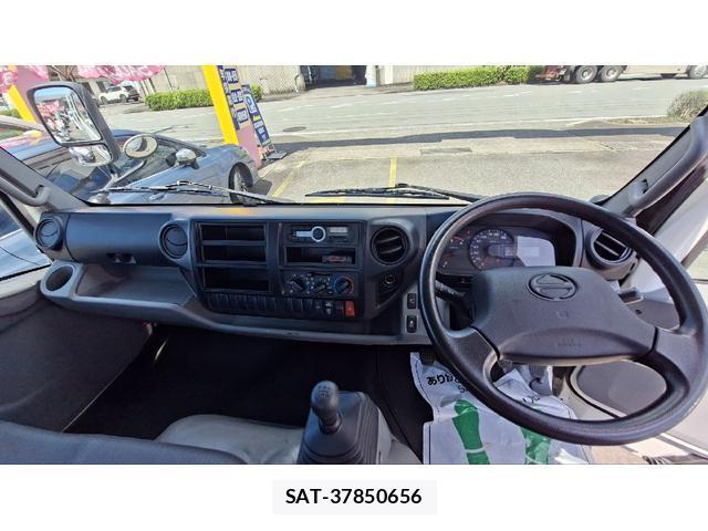 Hino DUTRO 2019-06 8280294-2
