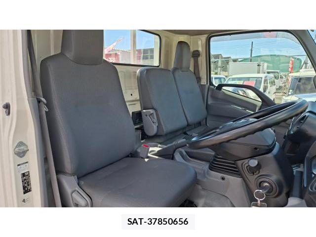 Hino DUTRO 2019-06 8280294-5