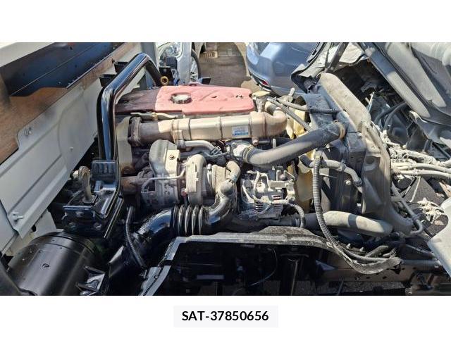 Hino DUTRO 2019-06 8280294-6