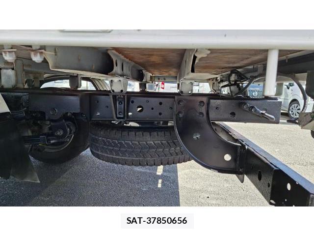 Hino DUTRO 2019-06 8280294-8
