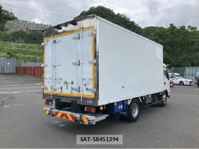 Hino DUTRO 2018 8280421-1