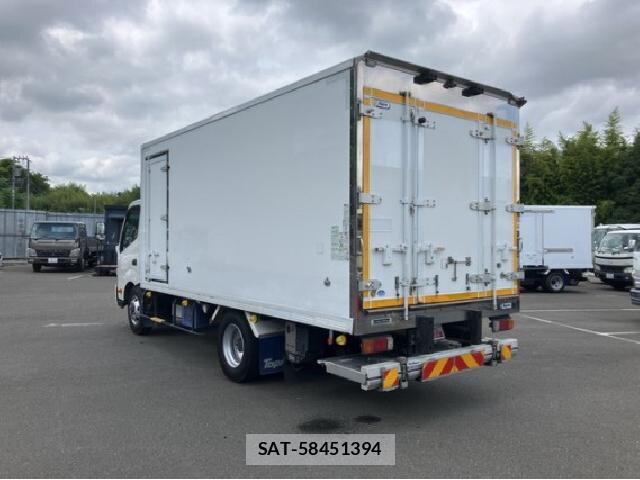 Hino DUTRO 2018 8280421-10