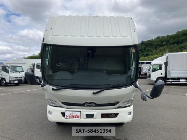Hino DUTRO 2018 8280421-13