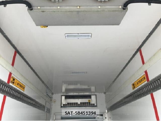 Hino DUTRO 2018 8280421-16