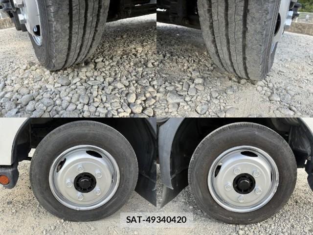 Hino DUTRO 2012-05 8284730-13