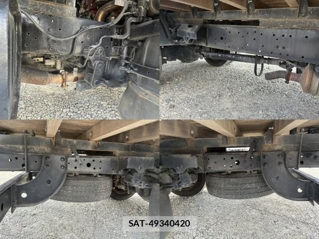 Hino DUTRO 2012-05 8284730-15