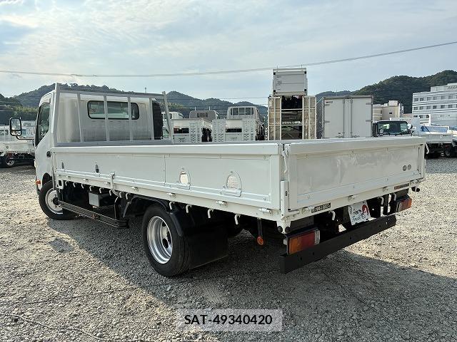 Hino DUTRO 2012-05 8284730-5