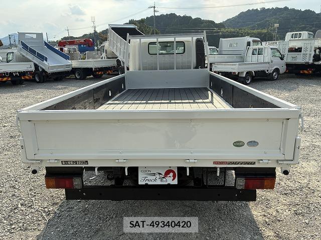Hino DUTRO 2012-05 8284730-6