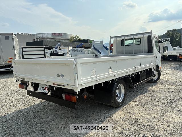 Hino DUTRO 2012-05 8284730-7