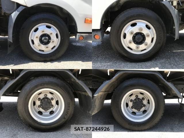 Hino DUTRO 2011-12 8284864-15