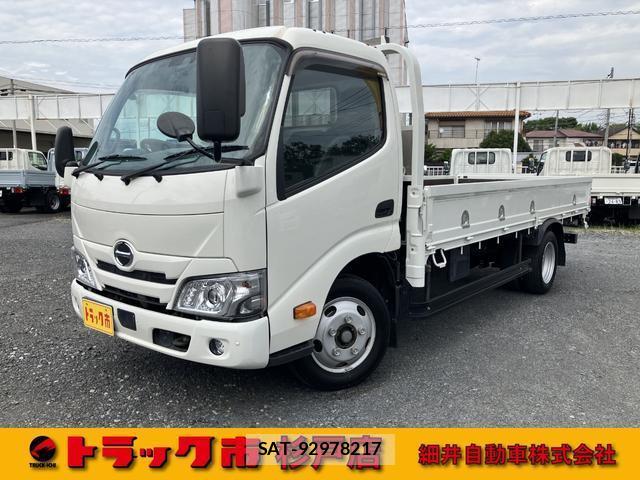 Hino DUTRO 2023-06 8285584-0