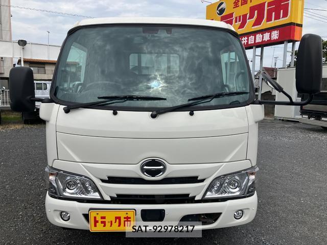 Hino DUTRO 2023-06 8285584-10