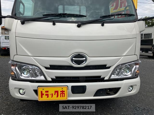 Hino DUTRO 2023-06 8285584-11
