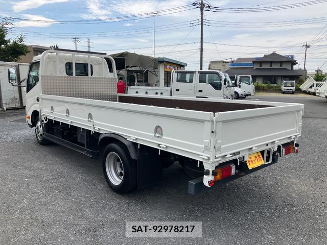 Hino DUTRO 2023-06 8285584-19