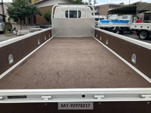 Hino DUTRO 2023-06 8285584-3