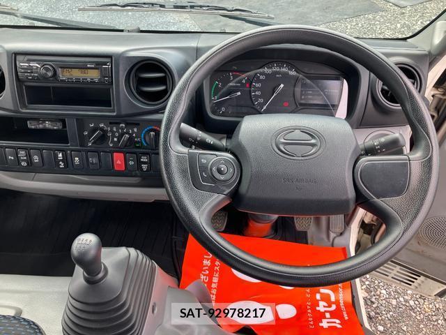 Hino DUTRO 2023-06 8285584-7