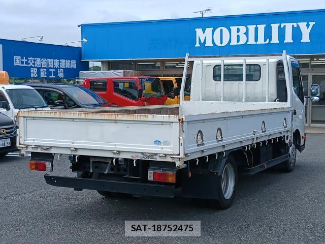 Hino DUTRO 2012-10 8285658-1