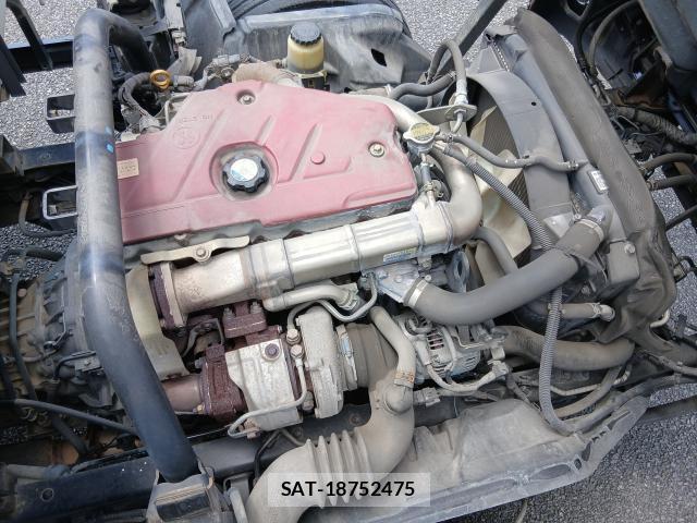 Hino DUTRO 2012-10 8285658-15