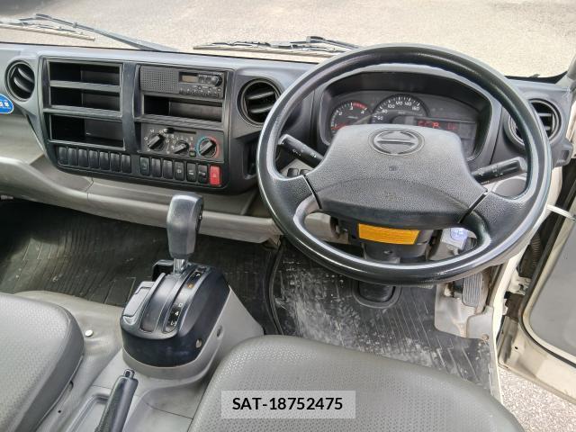 Hino DUTRO 2012-10 8285658-2