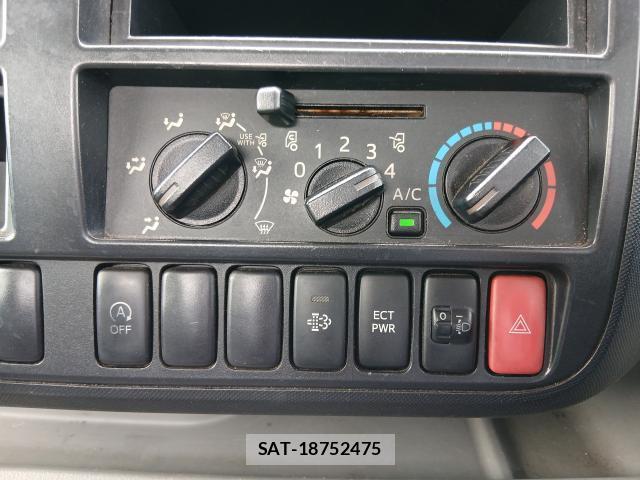 Hino DUTRO 2012-10 8285658-8