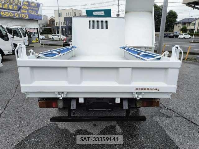 Hino DUTRO 2013-11 8285795-10