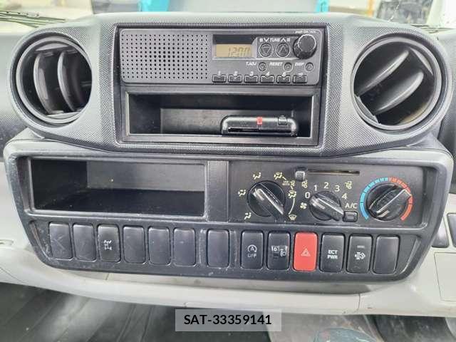 Hino DUTRO 2013-11 8285795-16