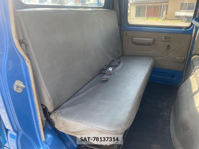 Hino DUTRO 2009-10 8285833-15