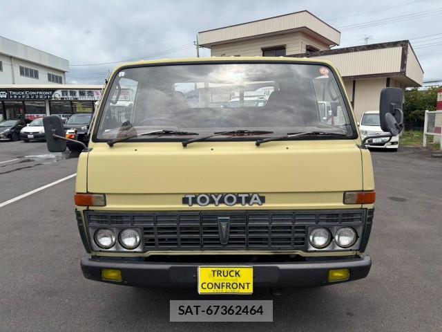Toyota DYNA TRUCK 1984-04 8283055-1