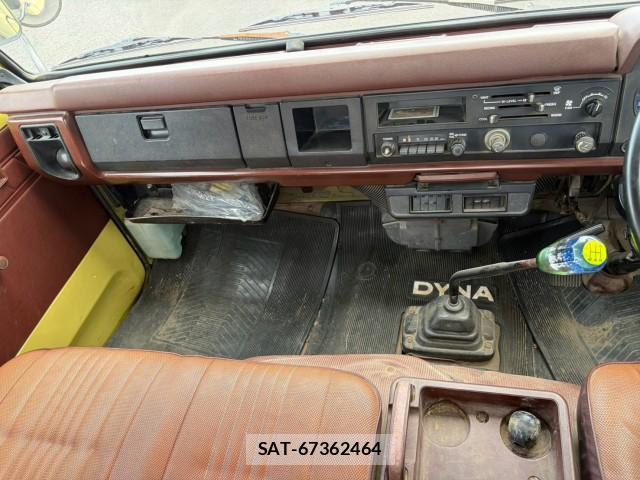 Toyota DYNA TRUCK 1984-04 8283055-17