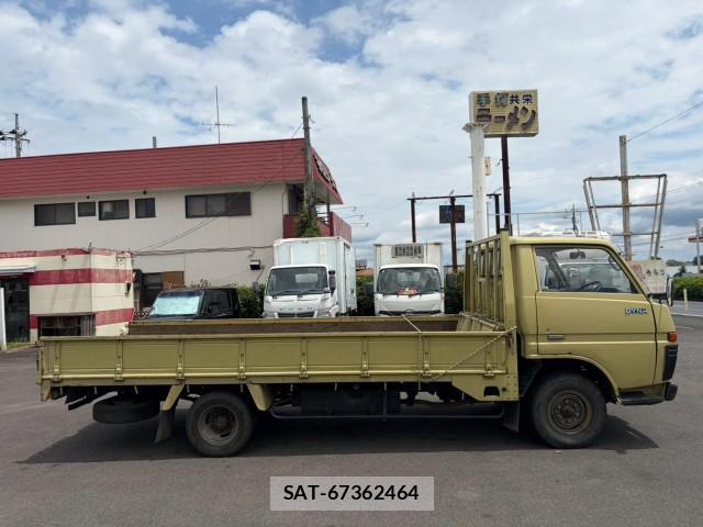 Toyota DYNA TRUCK 1984-04 8283055-5