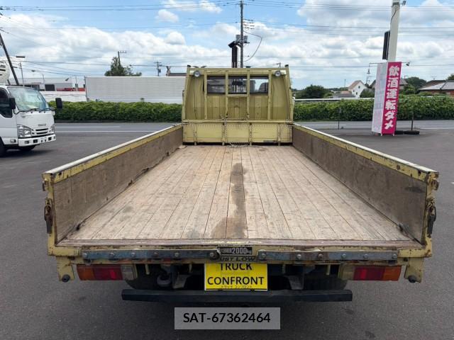 Toyota DYNA TRUCK 1984-04 8283055-6