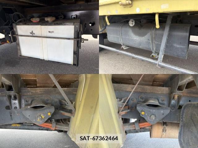 Toyota DYNA TRUCK 1984-04 8283055-9