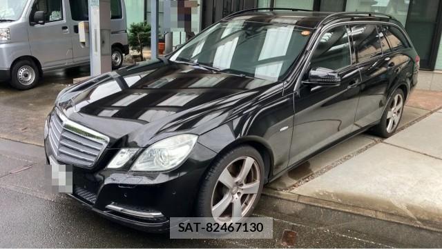 Mercedes Benz E-CLASS 2011-08 8282381-0