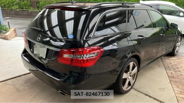 Mercedes Benz E-CLASS 2011-08 8282381-12